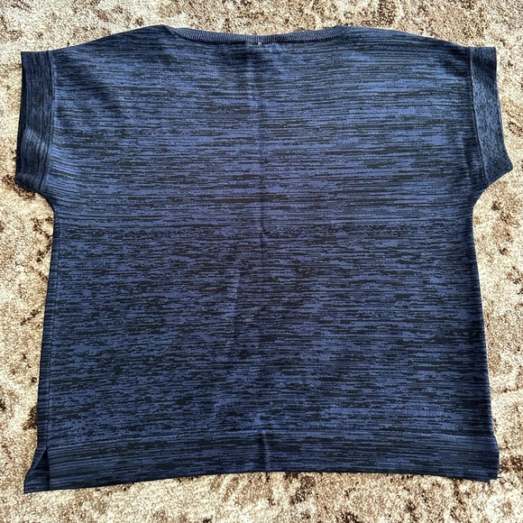 Ann Taylor Blue & Black Two Tone Boxy Soft Sleeveless Sweater, Size Large - Picture 2 of 6